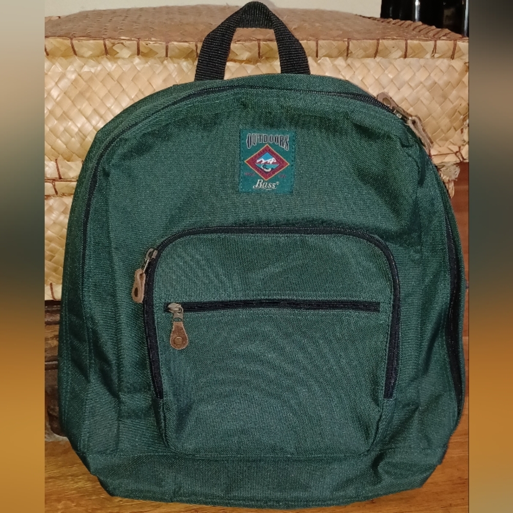 G.H Bass Outdoors hunter Green canvas backpack day pack adjustable straps